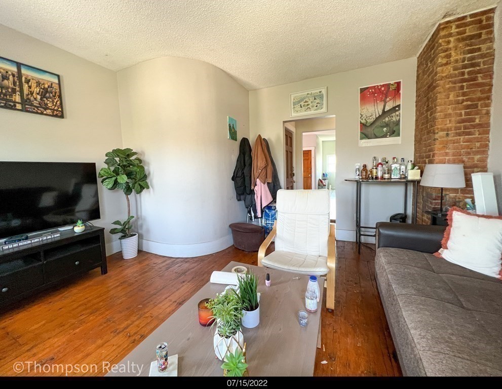 3 bed, 1 bath apartment for rent at 372 Medford St Unit 3, Winter Hill — photo 6 of 16