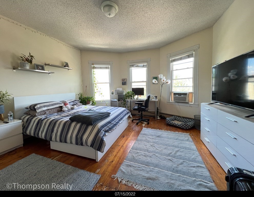 3 bed, 1 bath apartment for rent at 372 Medford St Unit 3, Winter Hill — photo 7 of 16