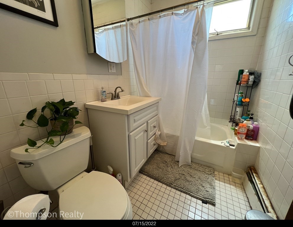 3 bed, 1 bath apartment for rent at 372 Medford St Unit 3, Winter Hill — photo 15 of 16