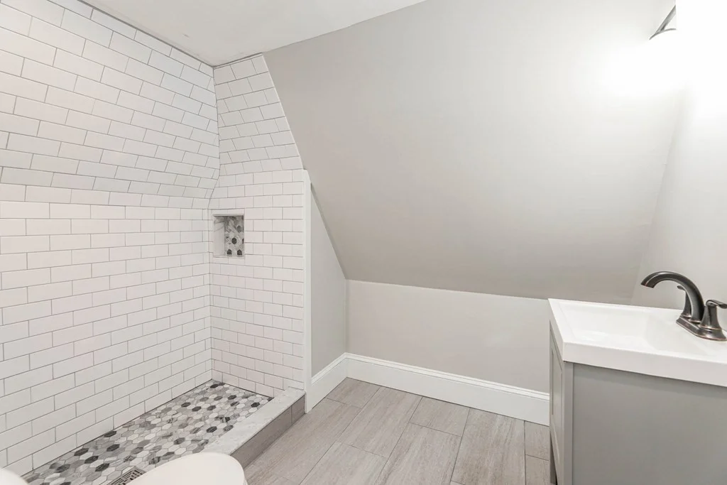 52 Maple St, Hyde Park