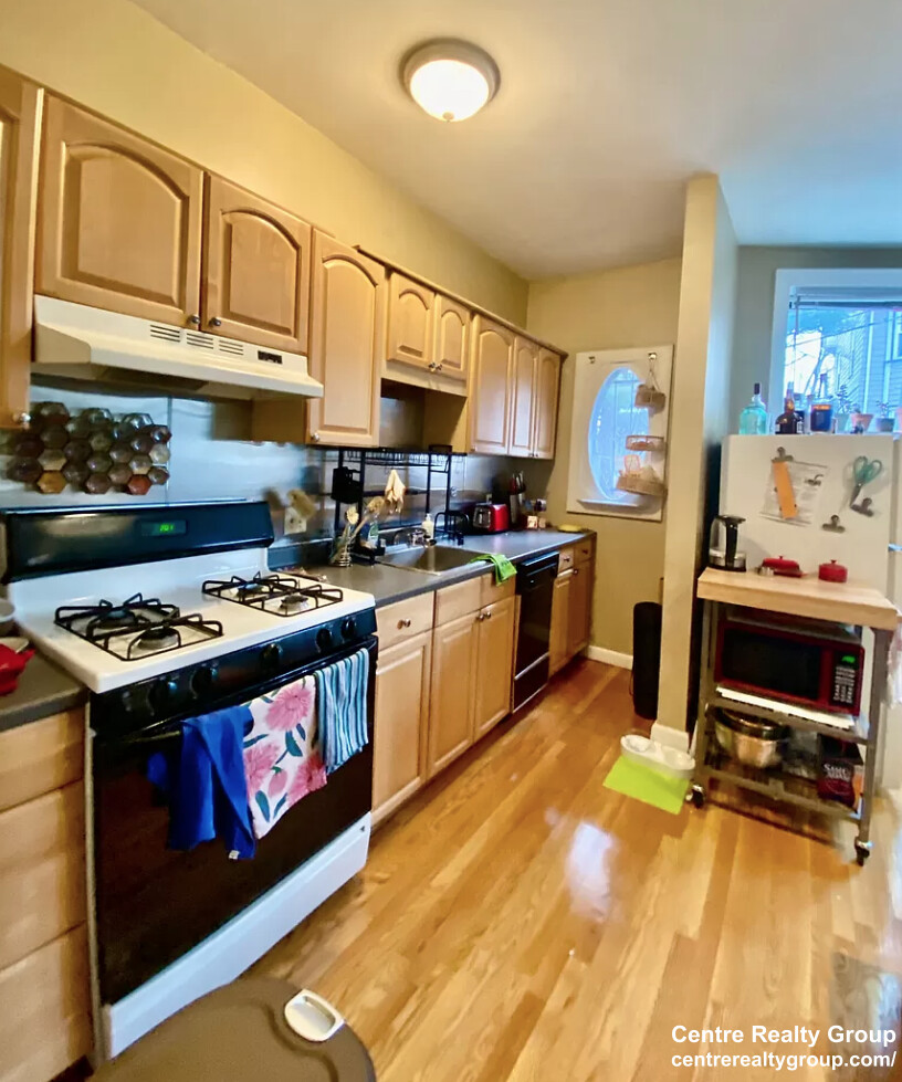 17 Highgate St, Allston