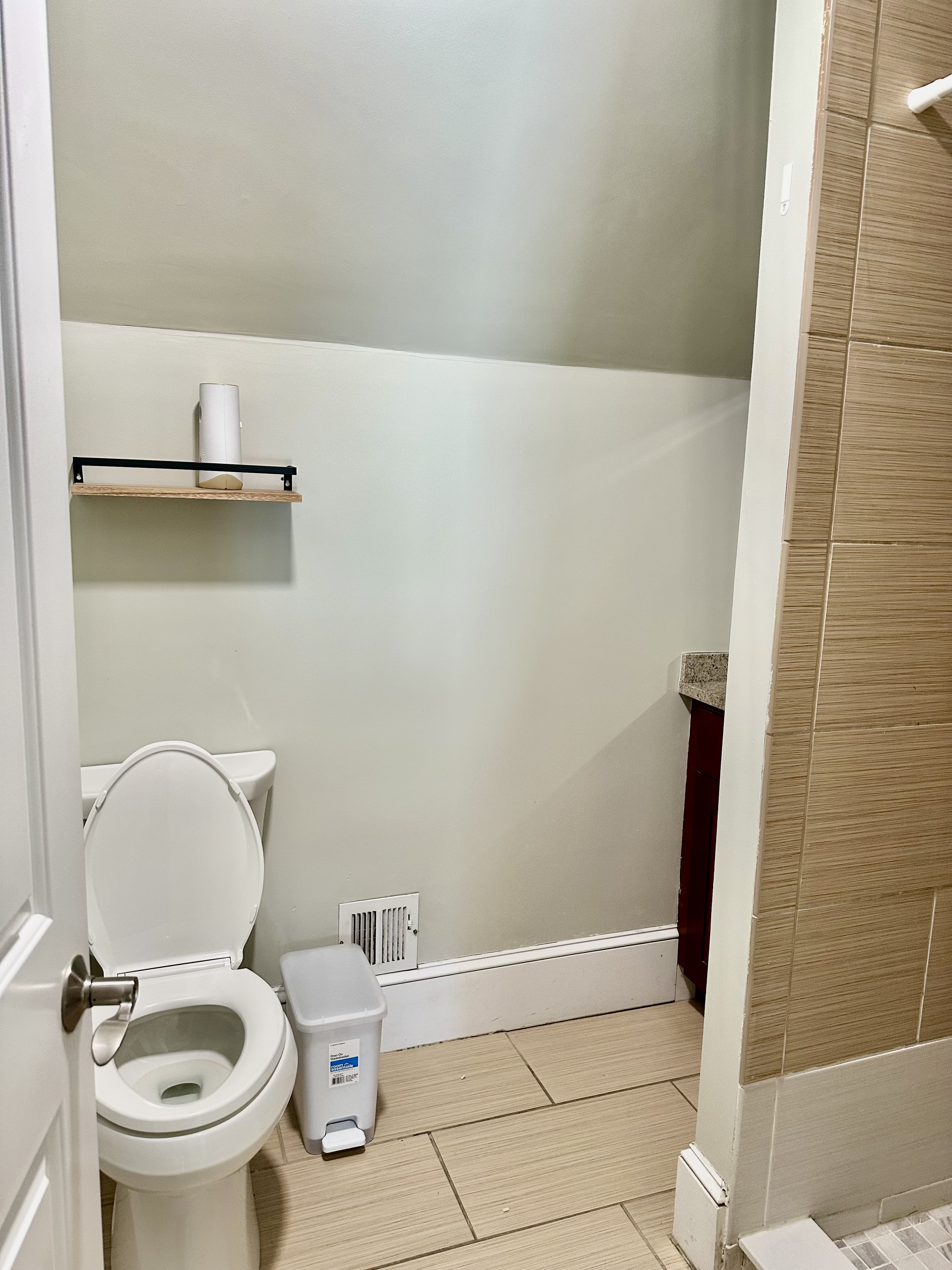 97 Dover St, Davis Square