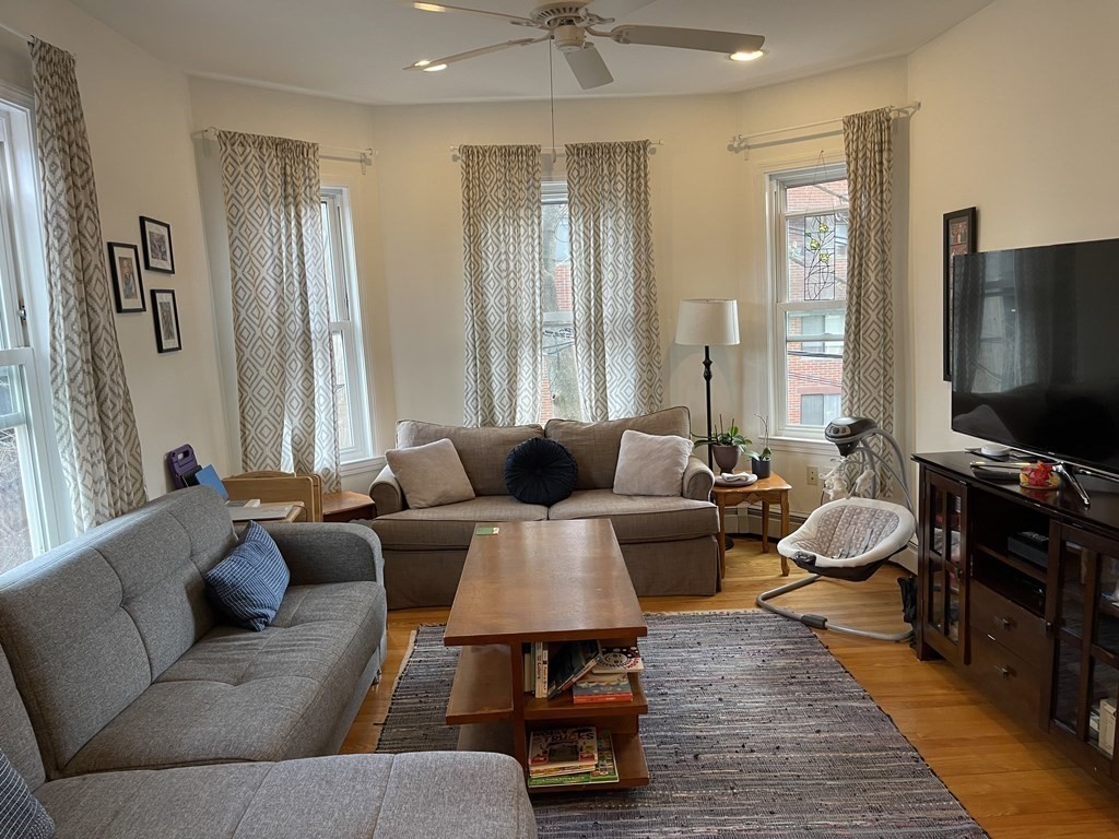 1 Brook St, Central Village