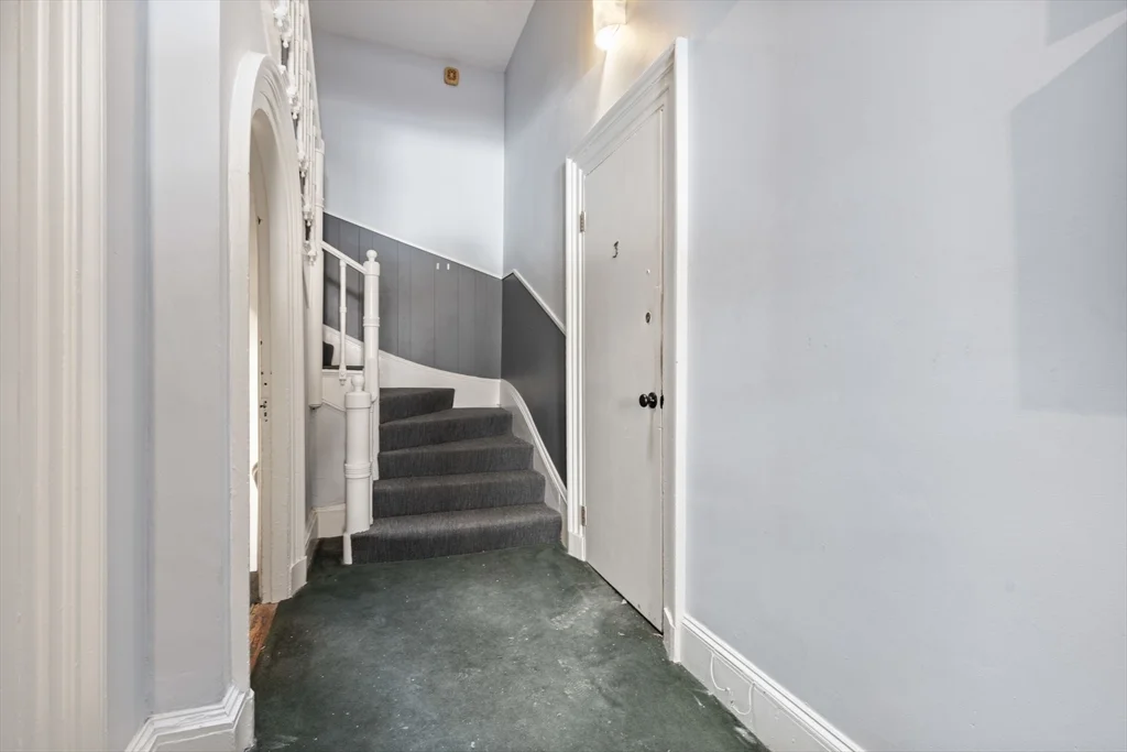 413 Beacon St, Back Bay