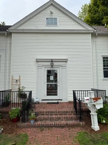 16 Pleasant St, Ayer