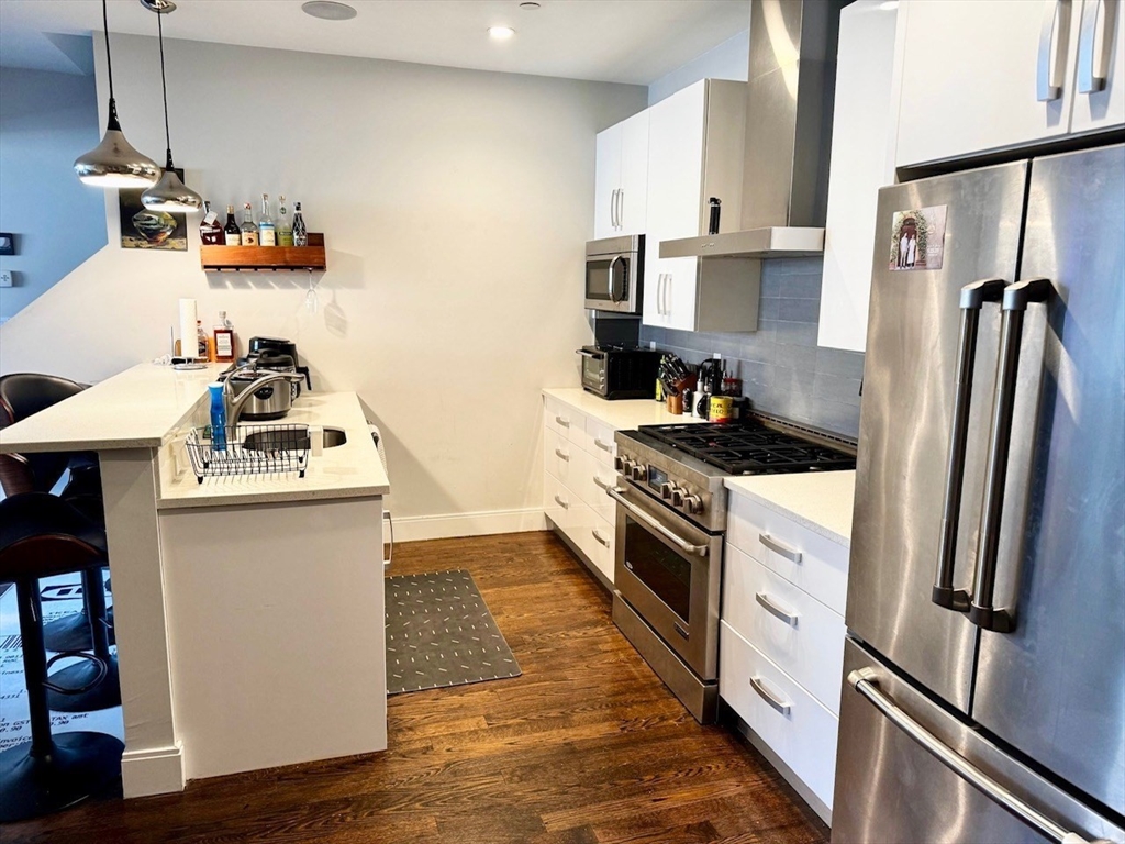 225 Dorchester St, South Boston