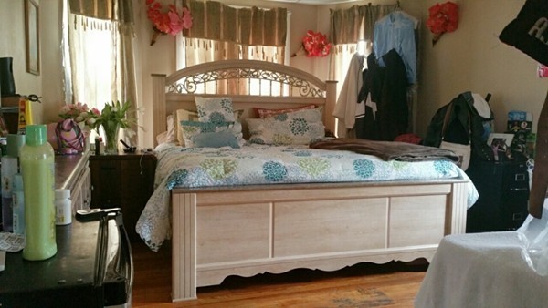 17 Stratton Ter, Banks Square