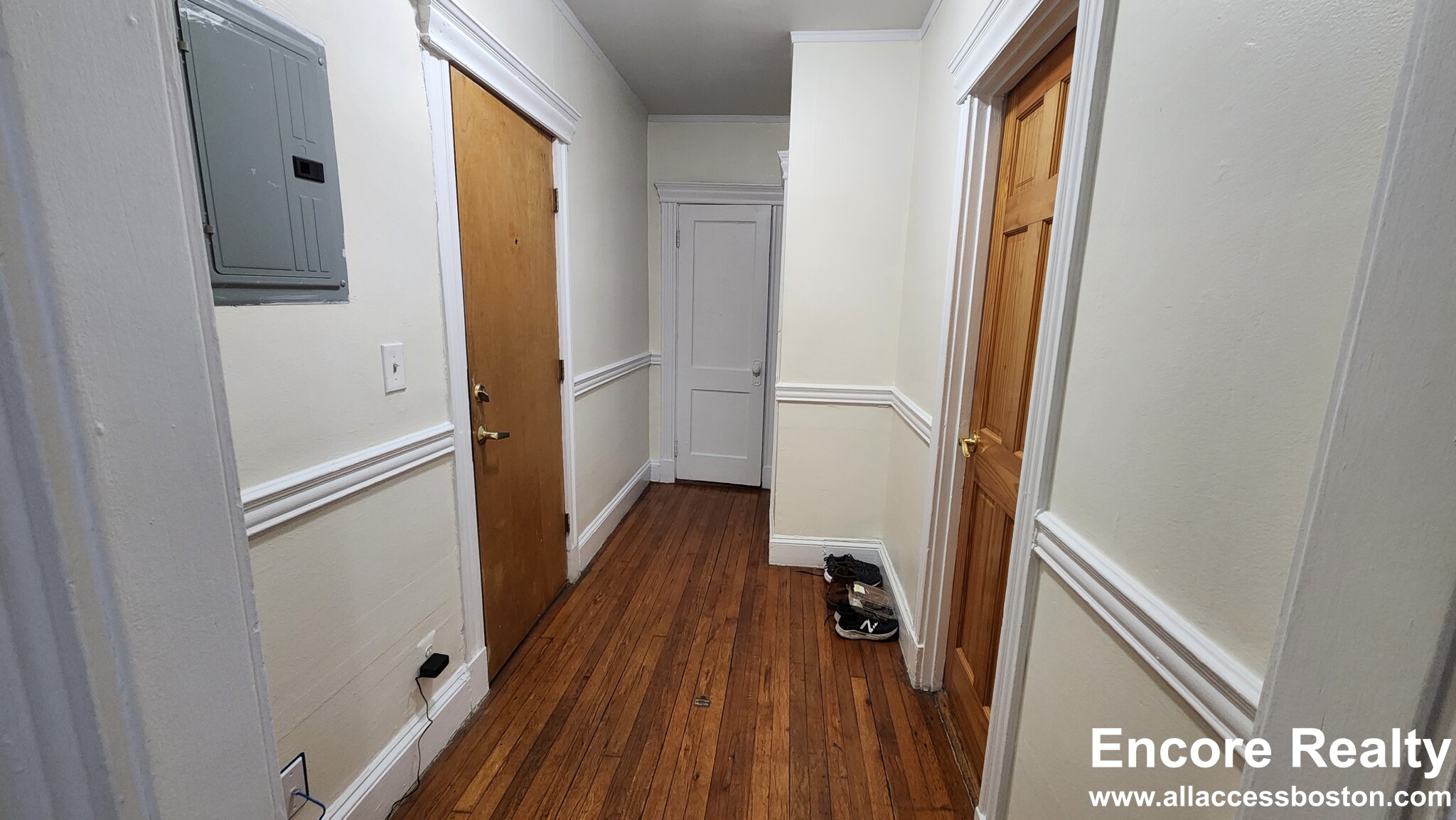 352 Riverway, Mission Hill