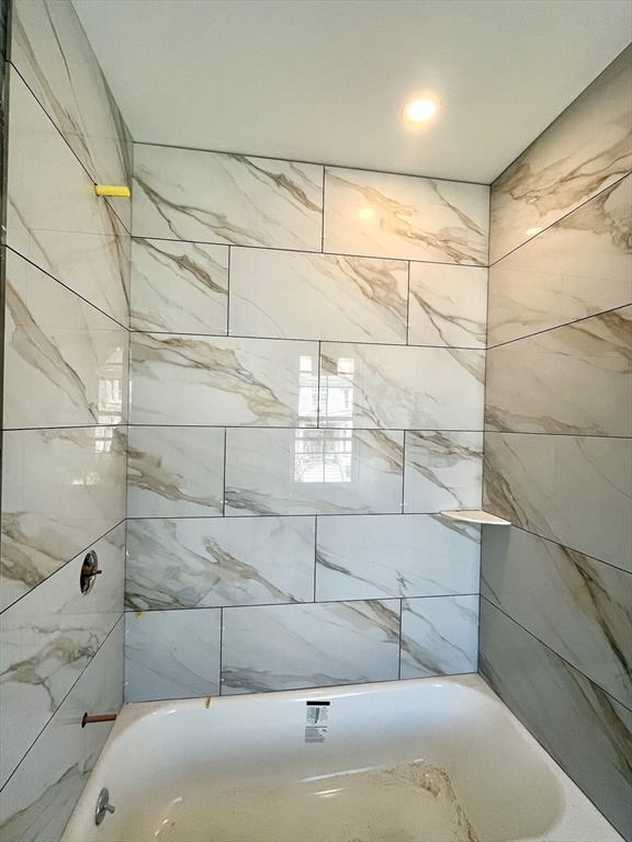 36 Regent St, Roxbury