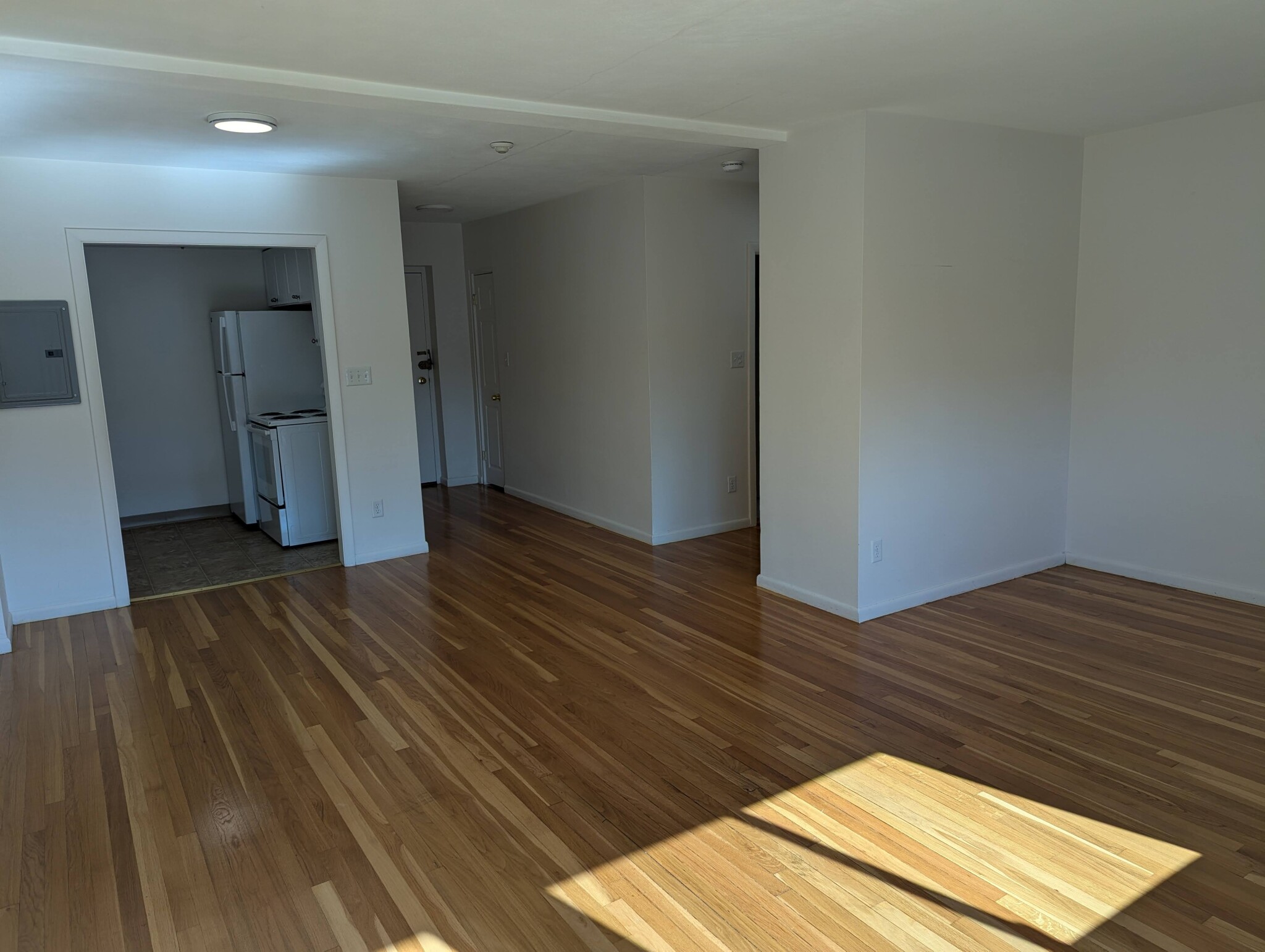 525 Highland Ave, Malden