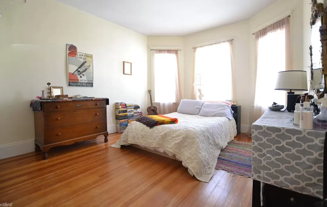 44 Easton St, Allston