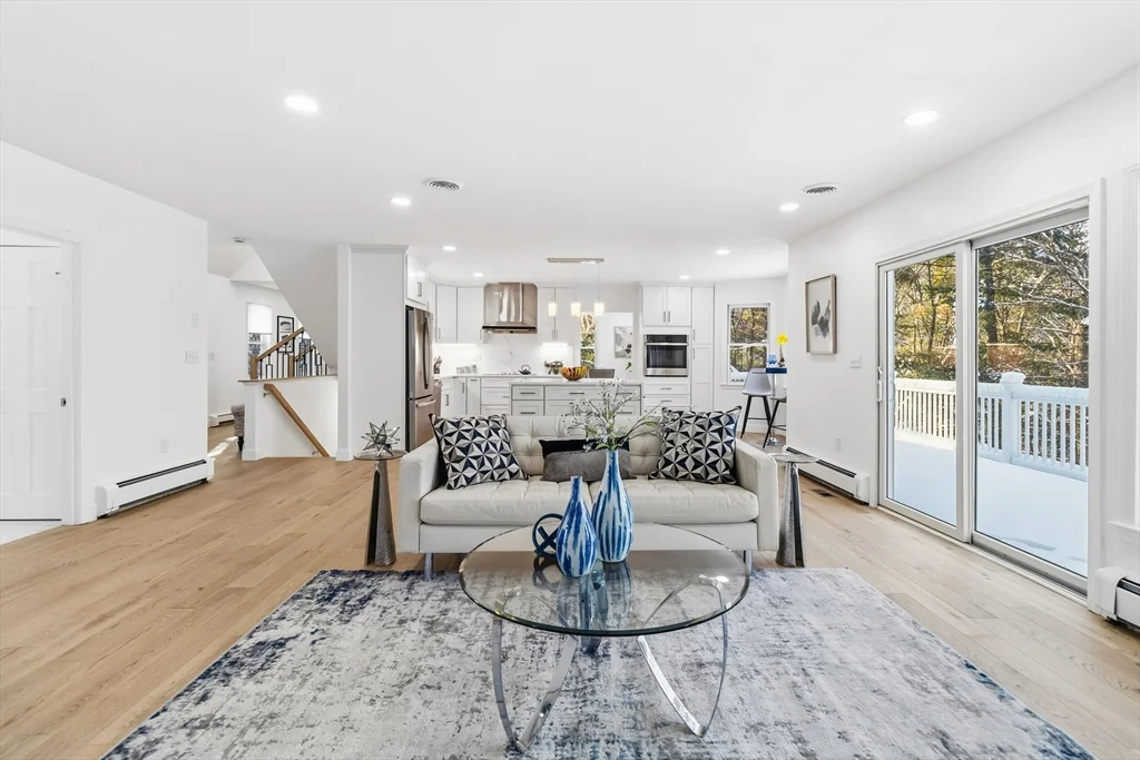 183 Gardner St, Hingham
