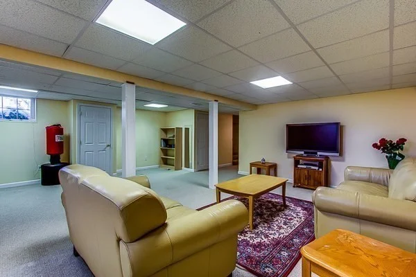 92 Odonnell Ave, Shrewsbury