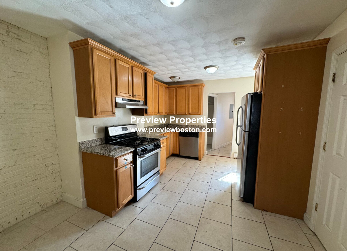 25 Chelsea, East Boston