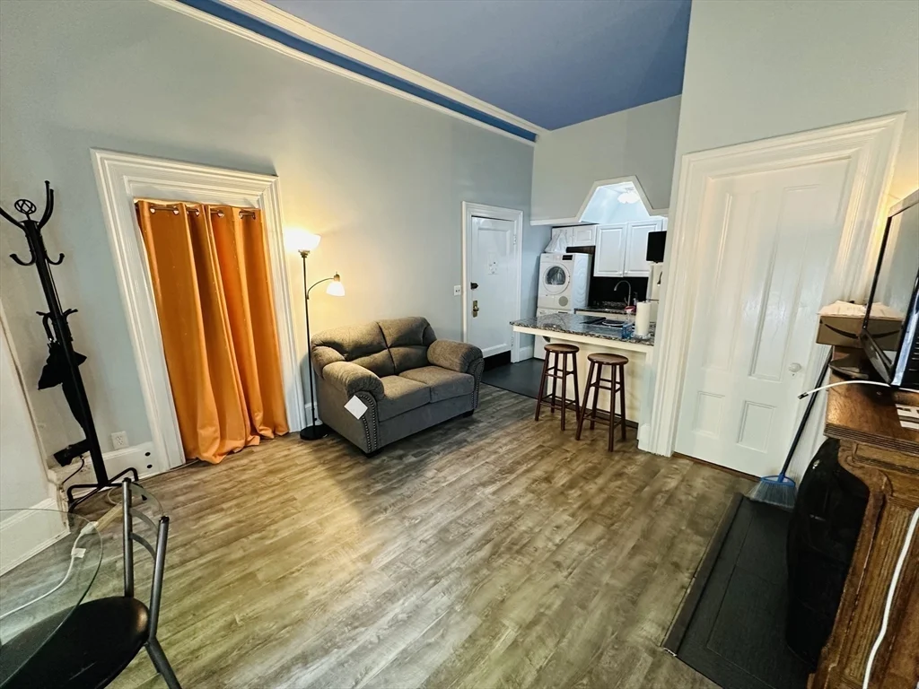 7 Hereford, Back Bay