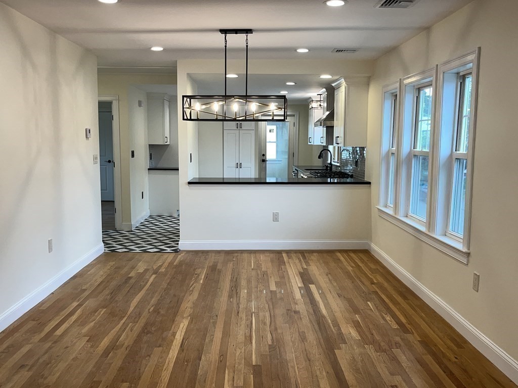 8 Lyman Ave, Medford