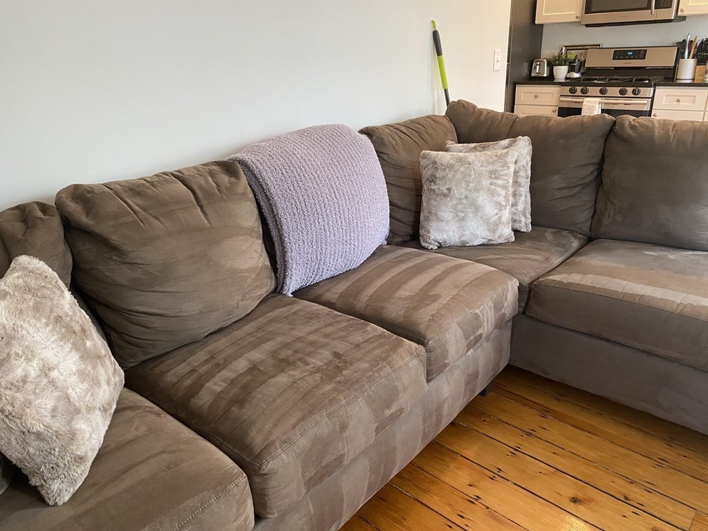 663 East Broadway, South Boston