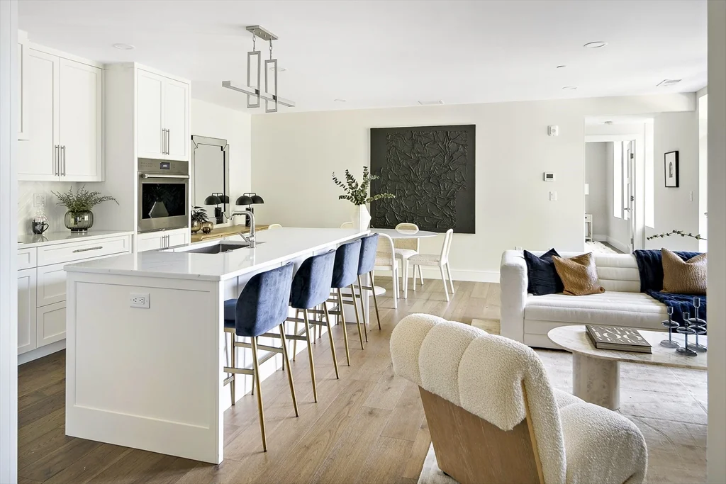 20 Kinmonth Rd, Waban