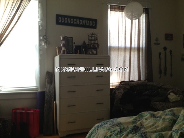 3 bed, 1 bath apartment for rent at 34 Darling St Unit U1, Mission Hill — photo 23 of 44