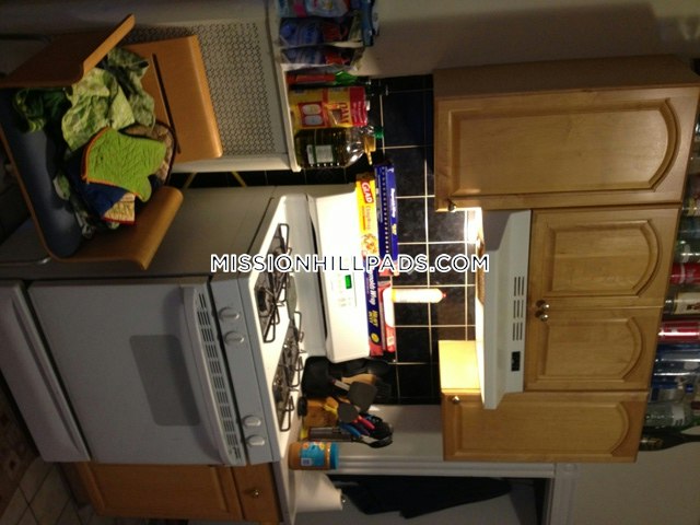 3 bed, 1 bath apartment for rent at 34 Darling St Unit U1, Mission Hill — photo 25 of 44