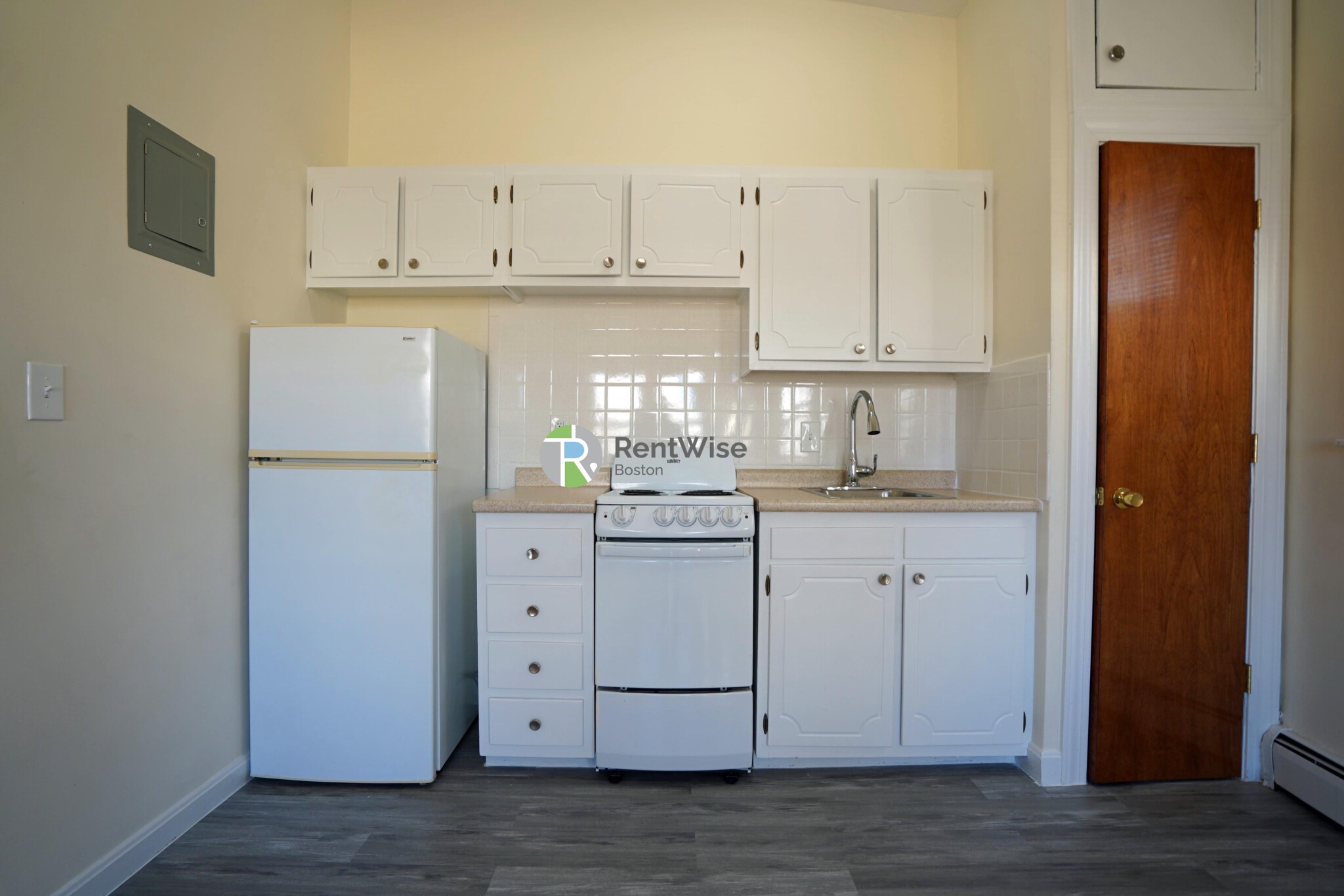 180 North Beacon St, Brighton