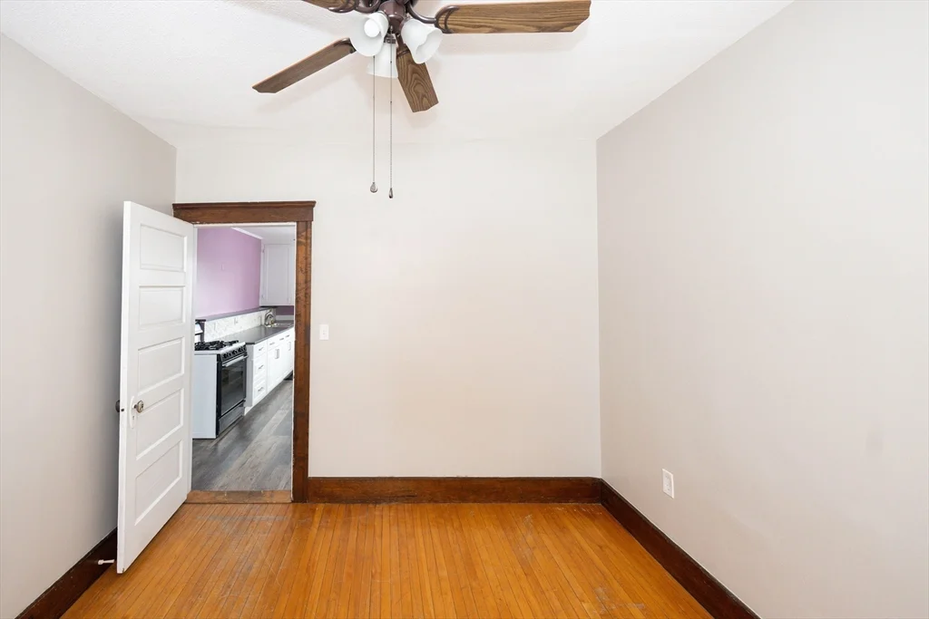 15 Boxford St, Burncoat