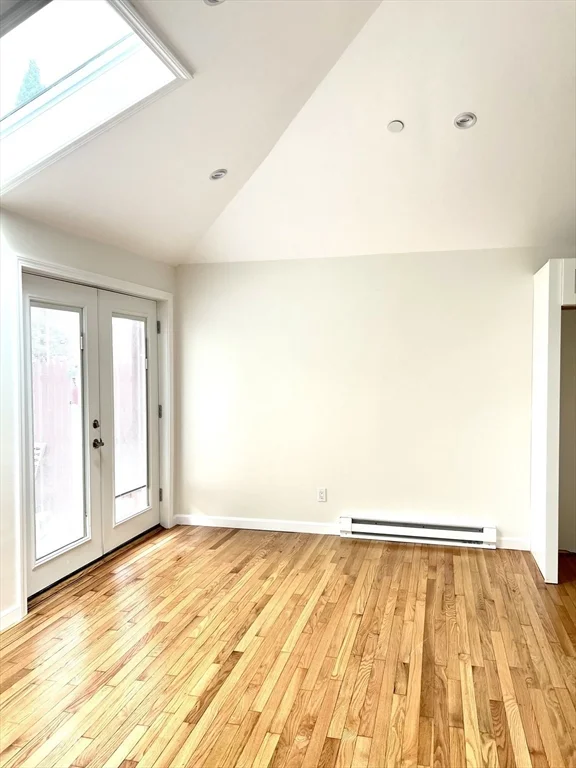 36 Walnut St, Medford