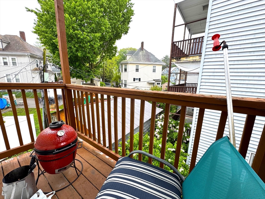 242 Belgrade Ave, Roslindale