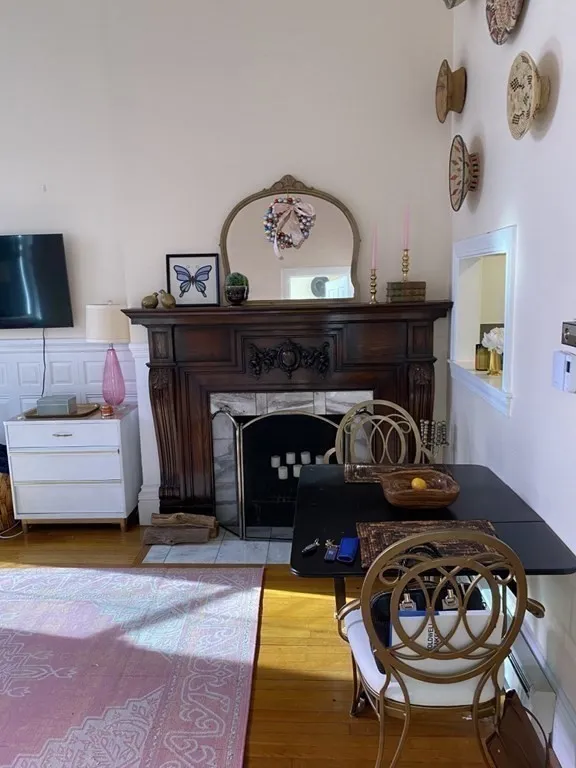 298 Commonwealth Ave, Back Bay