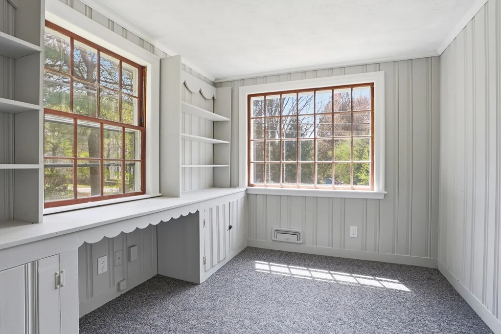 11 Sherman Bridge Rd, Wayland