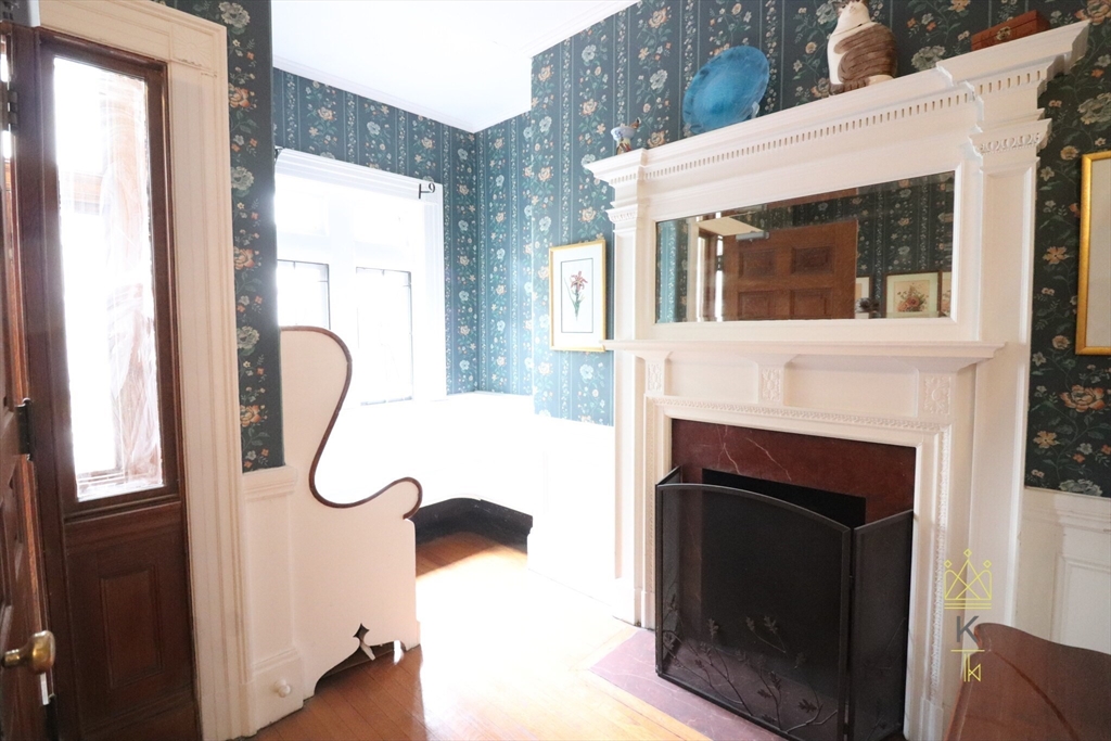 8 Keswick St, Fenway