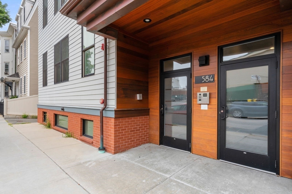 584 East 3rd, South Boston