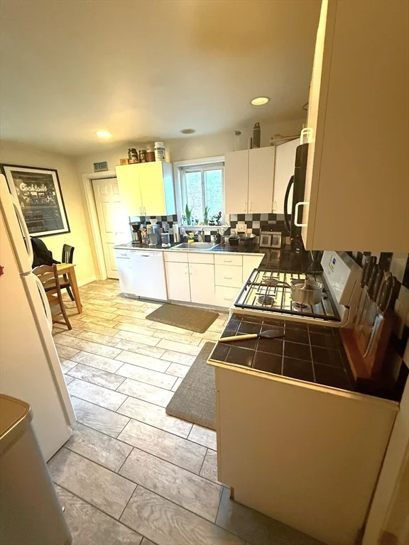 3 Paige Ave, South Boston