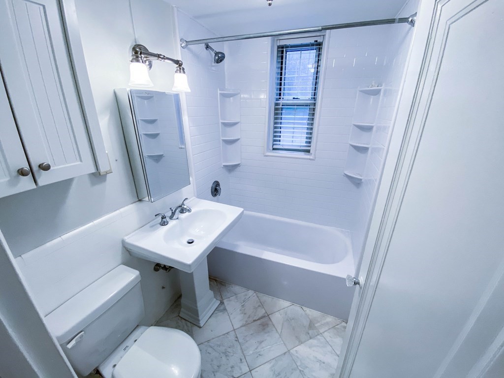 1454 Beacon St, Corey Hill