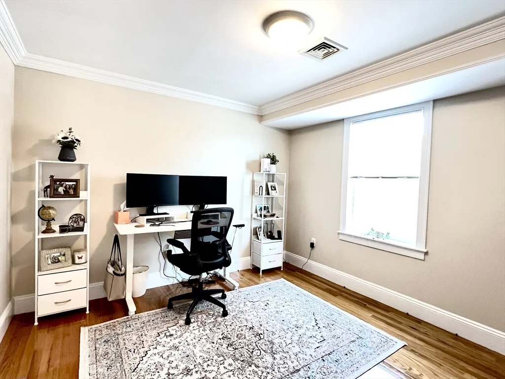 75 Brackett St, Quincy