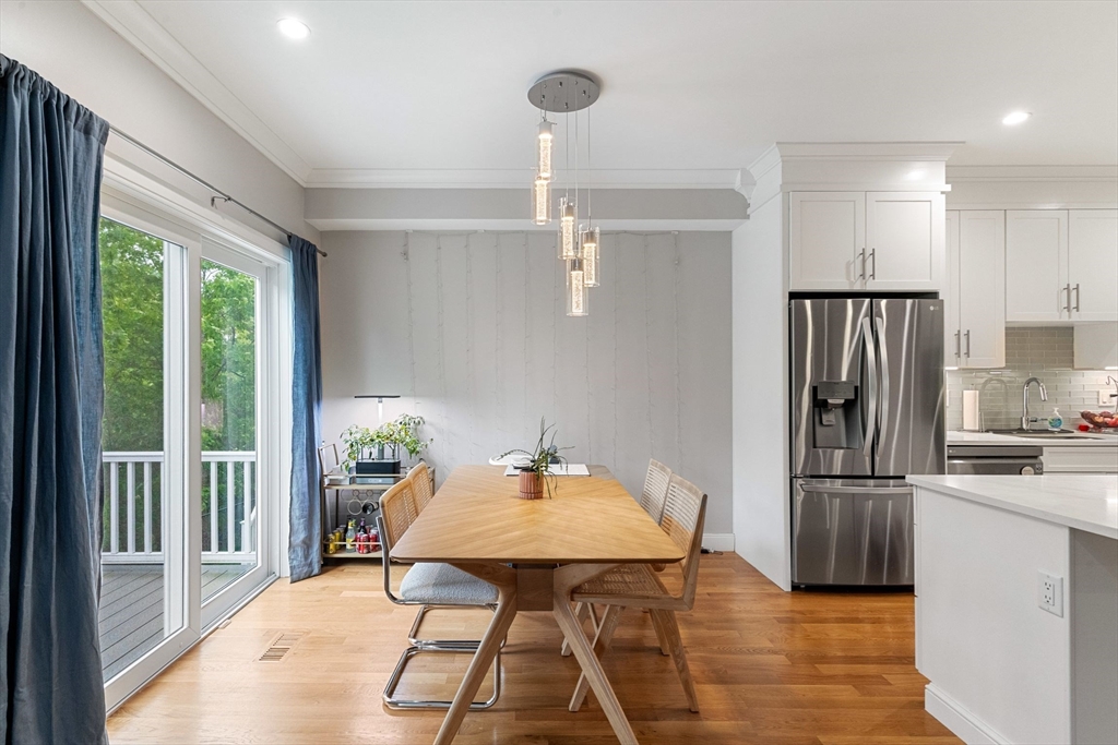 12 Blueberry Hill Ln, Melrose