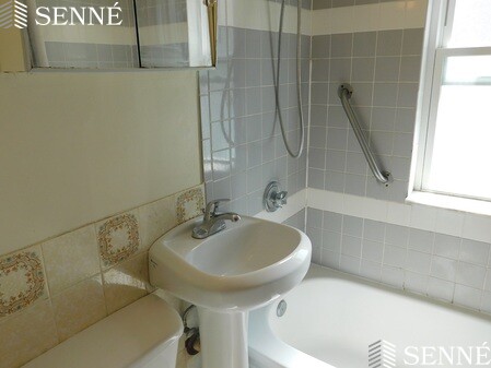 53 Porter Rd, North Cambridge