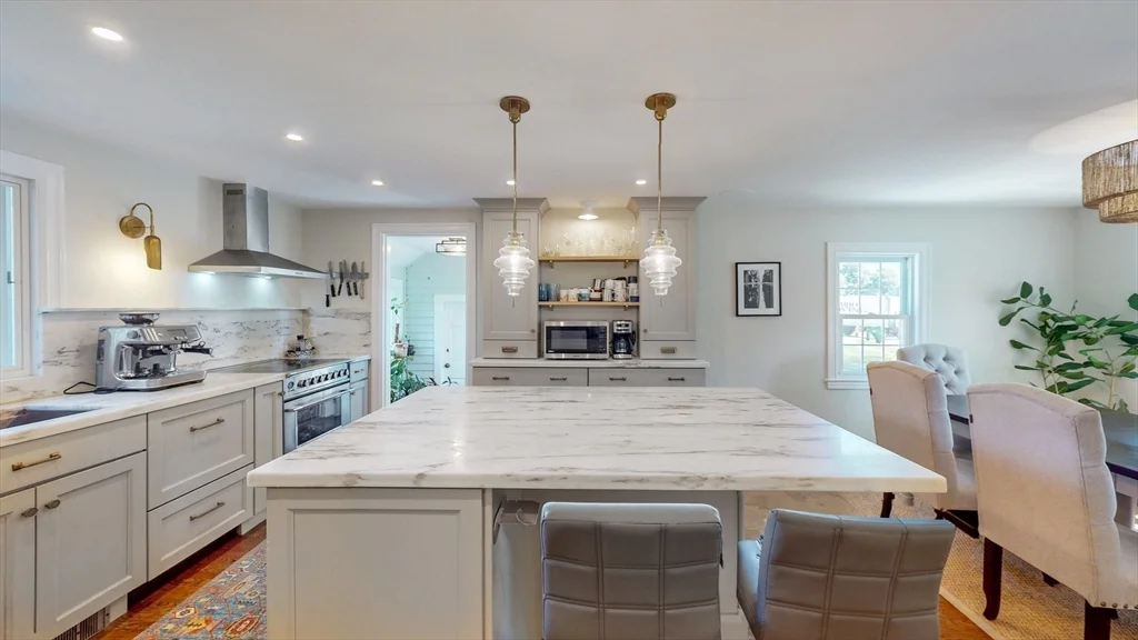 49 Ripley Rd, Medford