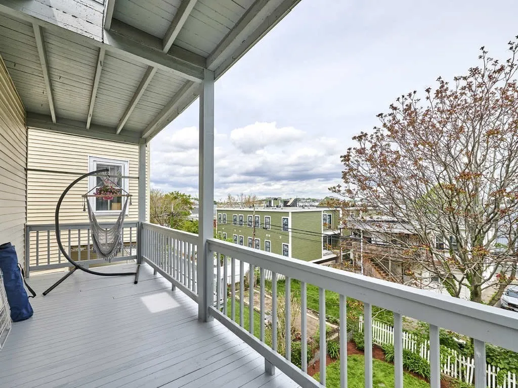 48 Wordsworth St, East Boston