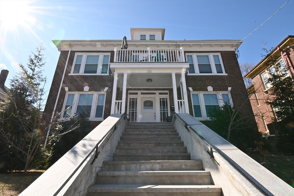 28-30 Schuyler, Roxbury