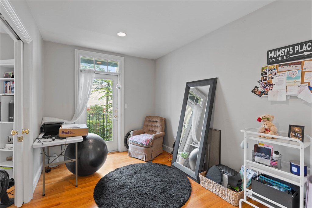 57 Bartlett St, Charlestown