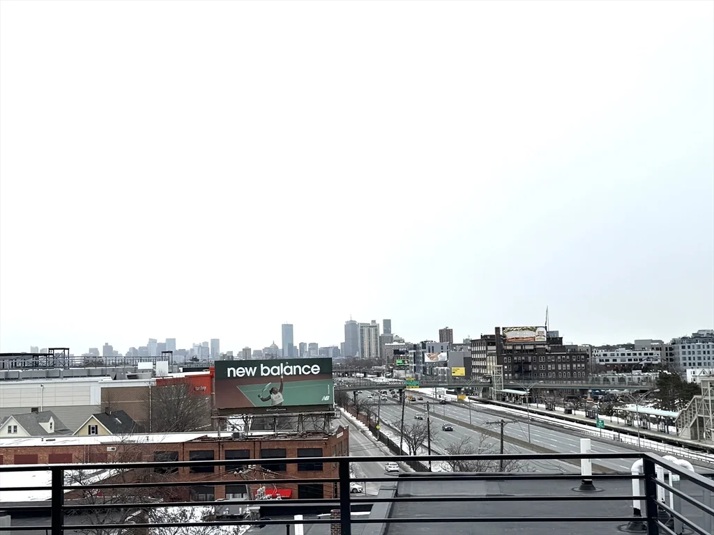 100 Lincoln, Brighton