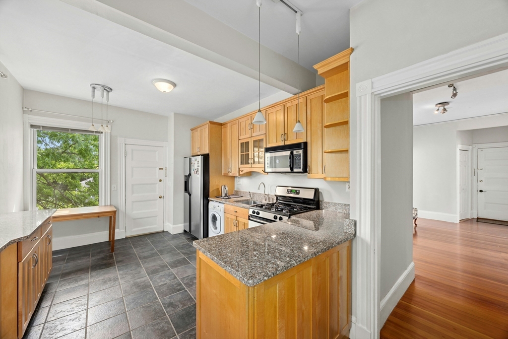 28 Stanton Rd, Brookline