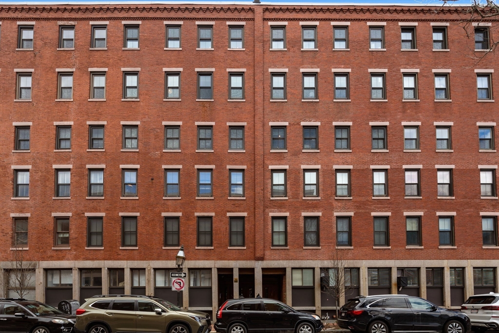 99 Fulton St, North End