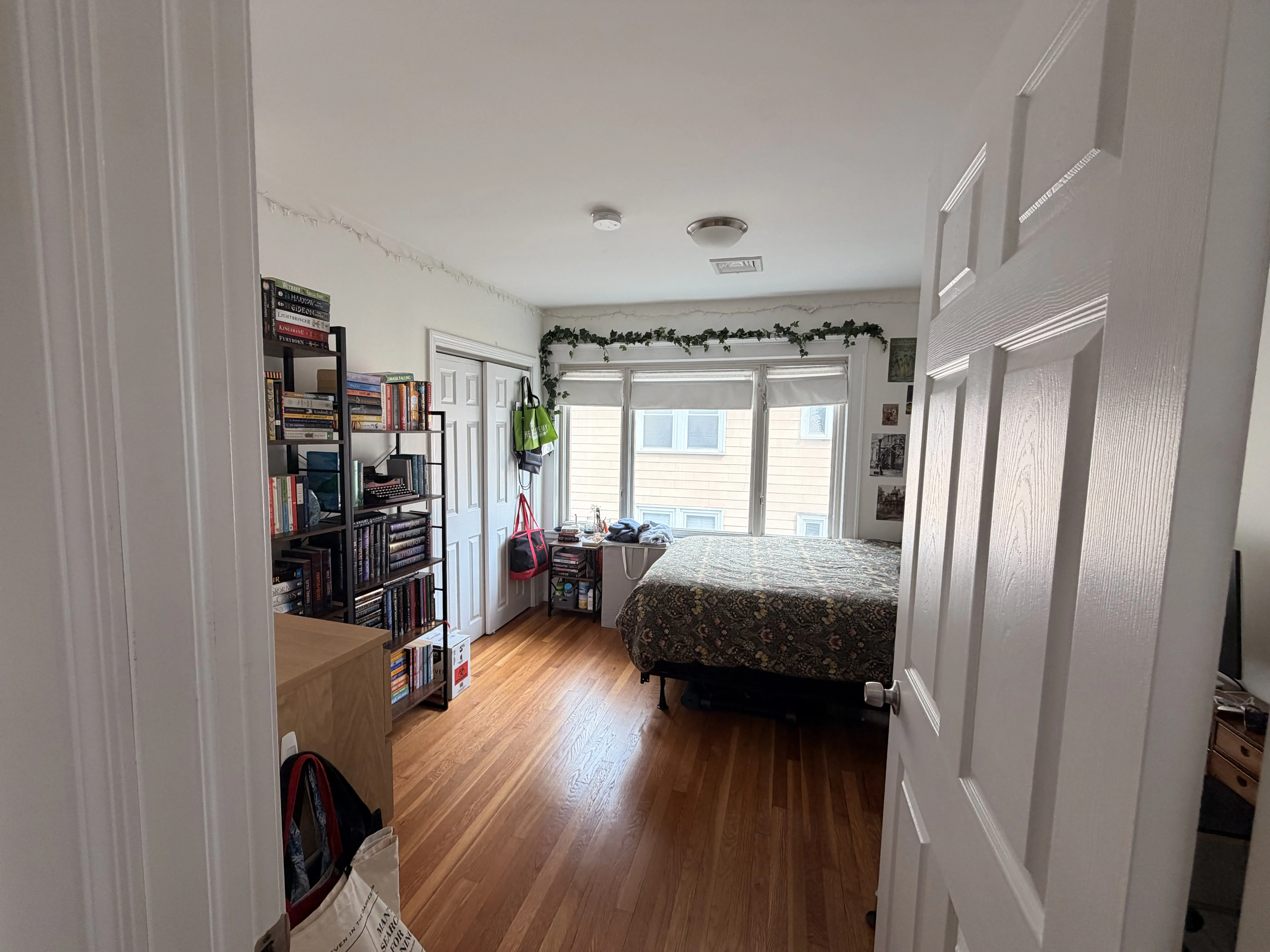 52 Raymond Ave, West Somerville
