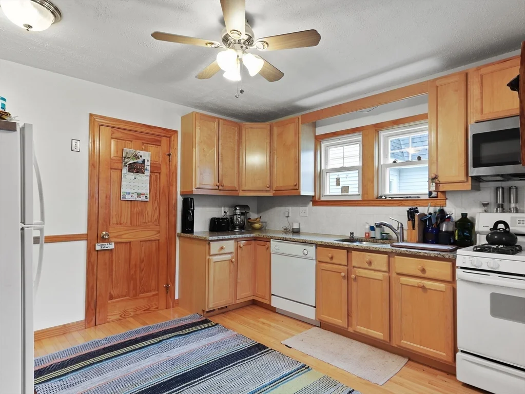 80 Washington Ave, Natick