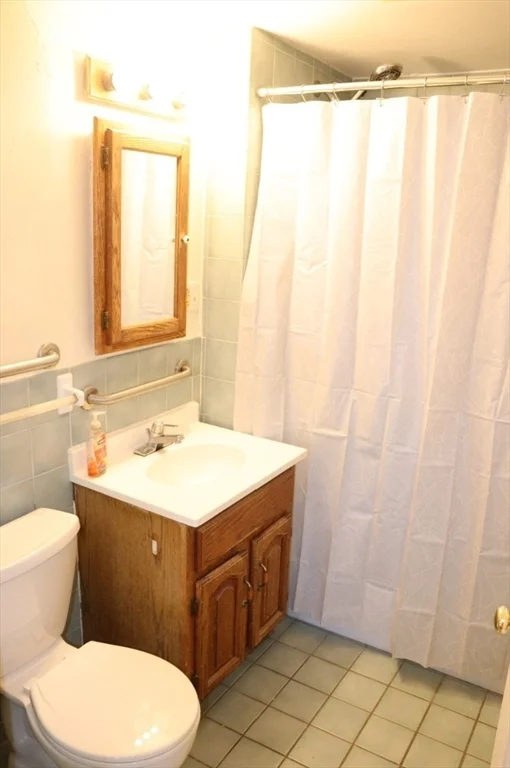 40 Baker Ave, Quincy