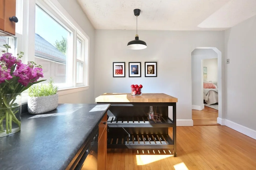 5 Benton Rd, Tufts University