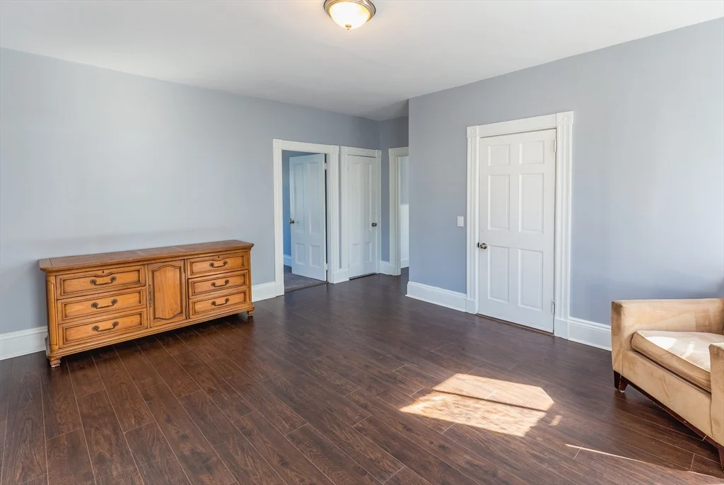 5 Lothrop St, Plymouth