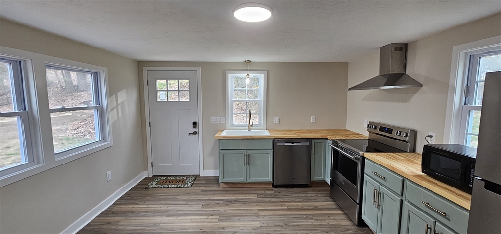 19 East Rd, Wachusett Lake